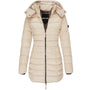 Beige Damen Winterjacke mit Kapuze, gesteppte Daunenoptik, warm, modisch, Outdoor-Bekleidung.