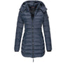 Damen Winterjacke, dunkelblau, Steppdesign, Kapuze, Reißverschluss, warm, modisch.