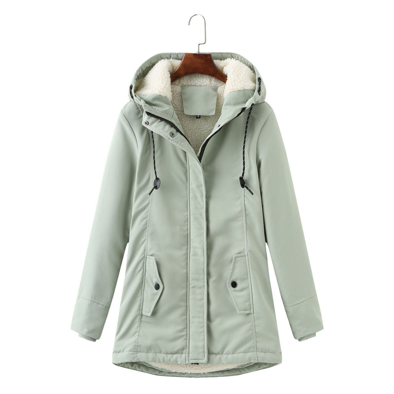 Damen Winterjacke grün mit Kapuze, Fleece-Futter, warm, modisch, Outdoor-Bekleidung.