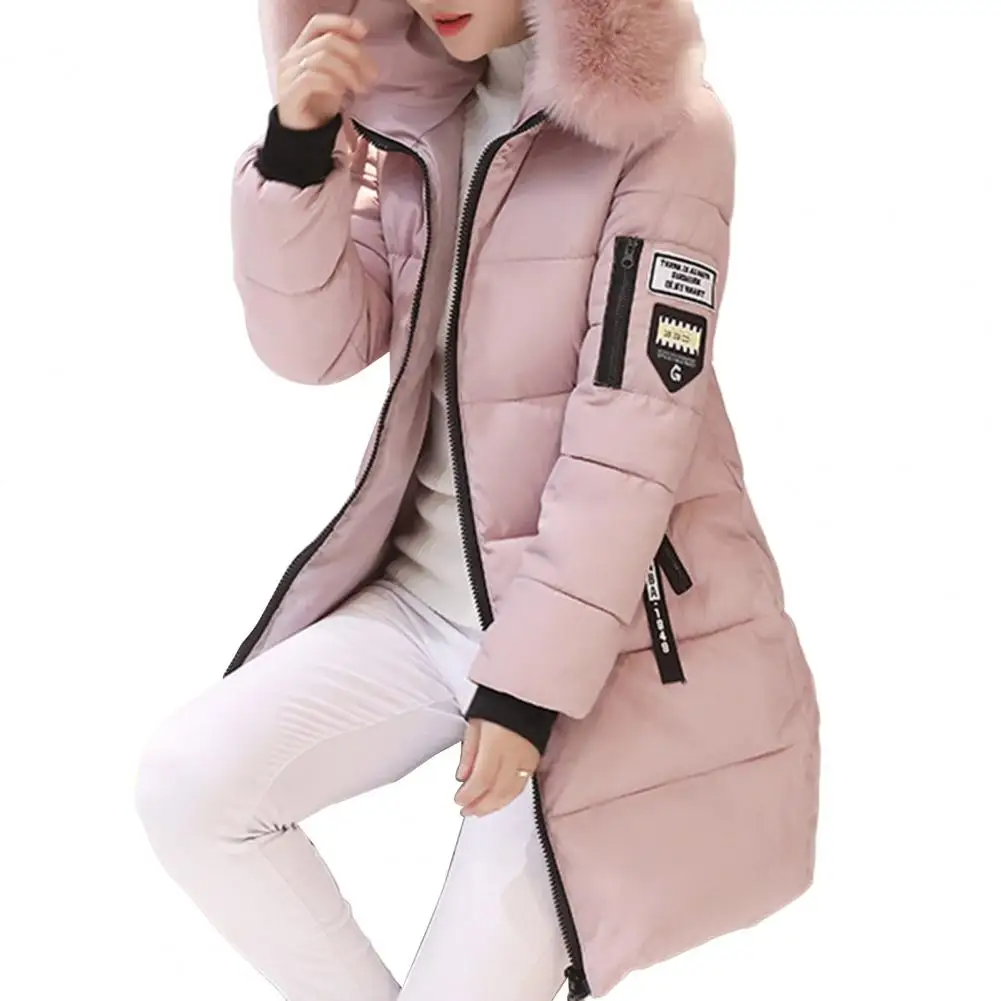 Damen Winterjacke rosa, Kapuze mit Kunstfell, Reißverschluss, warm, modisch, Outdoor-Bekleidung.