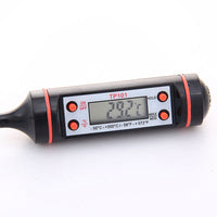 Digitales Küchenthermometer TP101, schwarz-rot, LCD-Anzeige, Temperaturmessung.