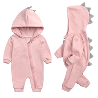 Rosa Baby-Strampler mit Kapuze und Dino-Stacheln, Baumwolle, Reißverschluss, Unisex.