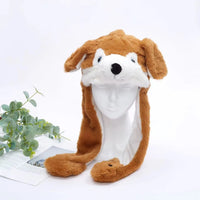 Braune Plüschmütze in Hundeform mit Ohren, Winteraccessoire, warm, weich, modisch.