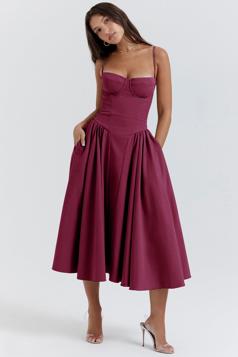 Elegantes Midi-Abendkleid mit Plisseesaum – Amara