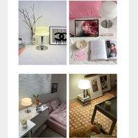 Vier Bilder von modernen Tischlampen in verschiedenen Wohnräumen, mit stilvoller Dekoration.