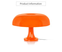 Orangefarbene Tischlampe aus Kunststoff, modernes Design, ideal für Wohnzimmer oder Büro.