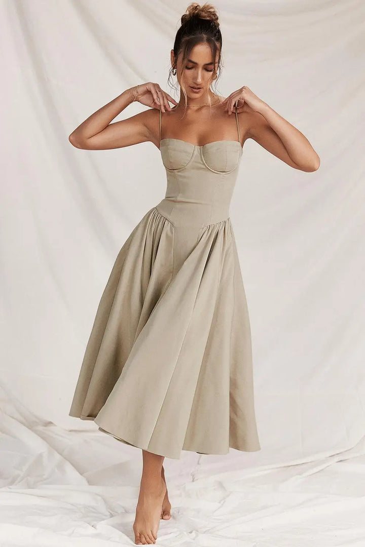 Elegantes Midi-Abendkleid mit Plisseesaum – Amara