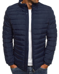 Dunkelblaue Herren-Daunenjacke, gesteppt, Reißverschluss, modisch, warm, Winterbekleidung.