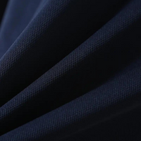 Dunkelblauer Stoff, Textur, hochwertiges Material, ideal für Bekleidung und Polsterung.