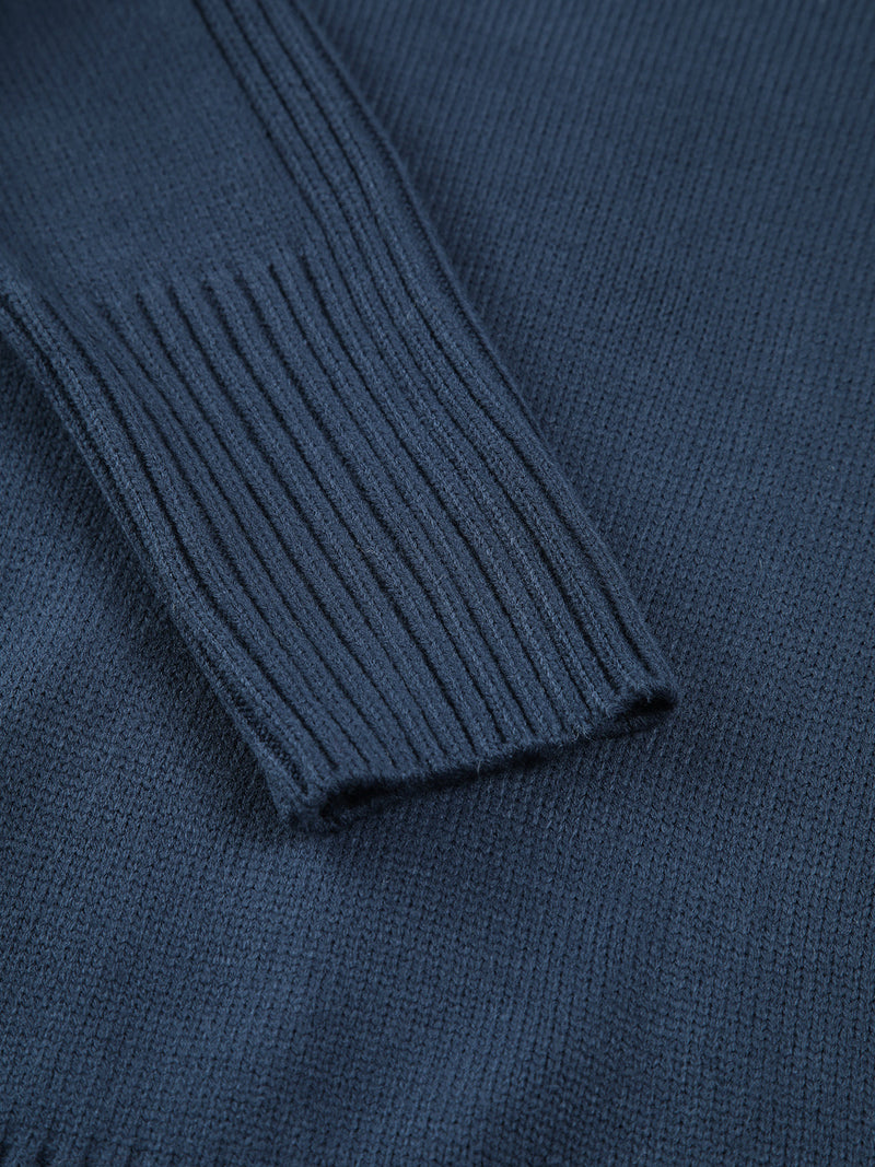 Dunkelblauer Strickpullover, gerippter Ärmel, weiches Material, modisch, Herrenbekleidung.