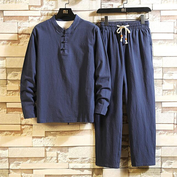 Dunkelblauer Herren-Pyjama-Set aus Baumwolle, langärmelig, bequem, stilvoll.