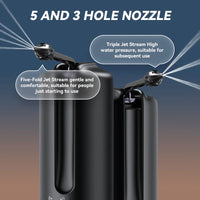 Schwarze Duschdüse mit 5- und 3-Loch-Design, hoher Wasserdruck, komfortable Nutzung.