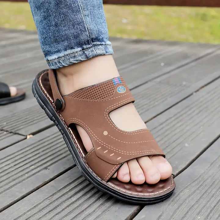 Stilvolle Herrensandalen mit Absatzriemen – Strider