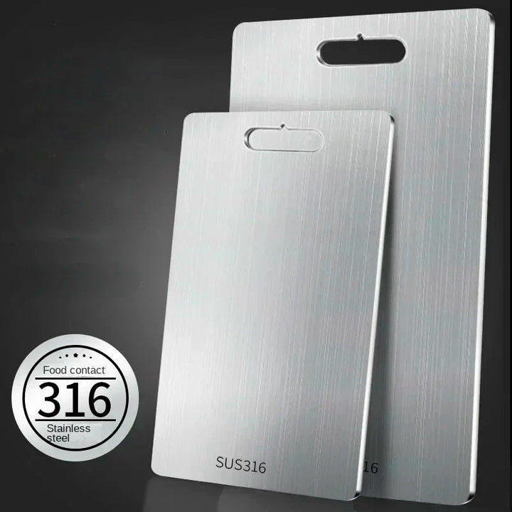 Doppelseitiges Schneidebrett aus Edelstahl 316, langlebig, hygienisch, modern.