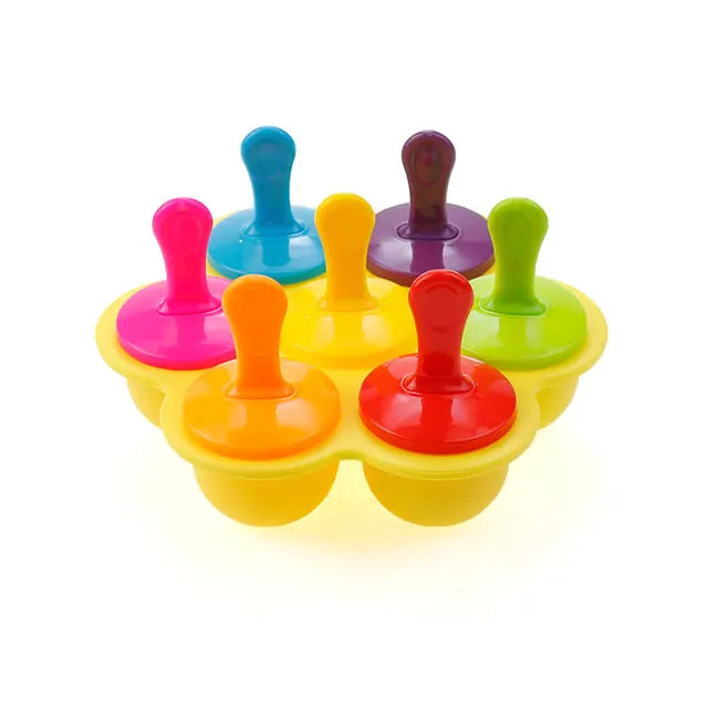 Bunte Silikon-Eisformen mit Deckel, 7-teilig, für selbstgemachtes Eis am Stiel.