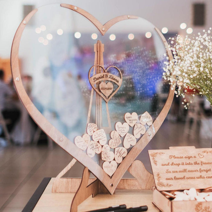 Herzförmiges Holz-Gästebuch – Memoro