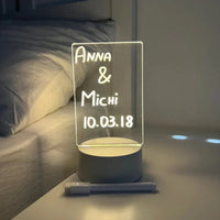 Personalisierte LED-Nachtlampe mit Gravur "Anna & Michi 10.03.18", rechteckig, warmweiß.