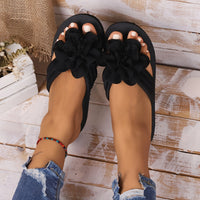 Stylische Damen-Slipper mit Blumendetail für den Sommer - BlütenSchritt