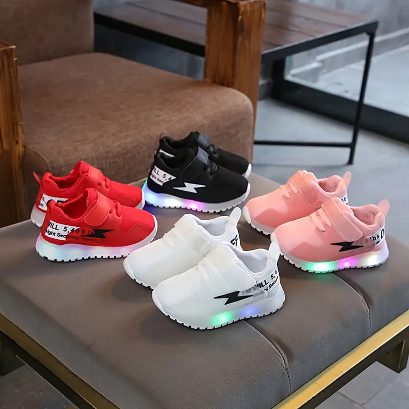 LumoStep – LED-Kindersneaker mit rutschfester Sohle