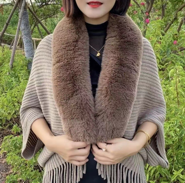 Damenweste Louise – Mit luxuriösem Kunstfellkragen für die Winterzeit | Einheitsgröße