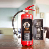 Roter Feuerlöscher-Bar mit Jack Daniels Flasche und Gläsern, originelles Geschenk, Wohnzimmer.