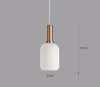 Weiße Glas-Hängelampe, dänisches Design, 32cm, Messingakzent, moderne Beleuchtung.