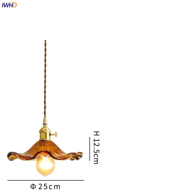 Vintage Pendelleuchte aus Glas, Bernsteinfarbe, 25 cm Durchmesser, E27 Fassung, Retro Design.