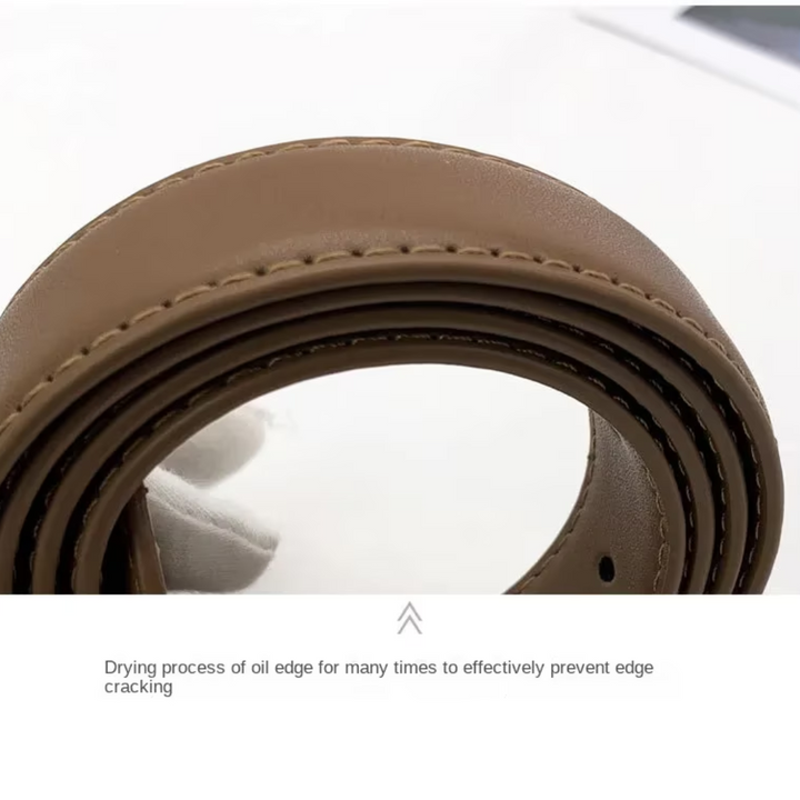 Brauner Ledergürtel mit glatter Schnalle, modisch, langlebig, hochwertiges Accessoire.