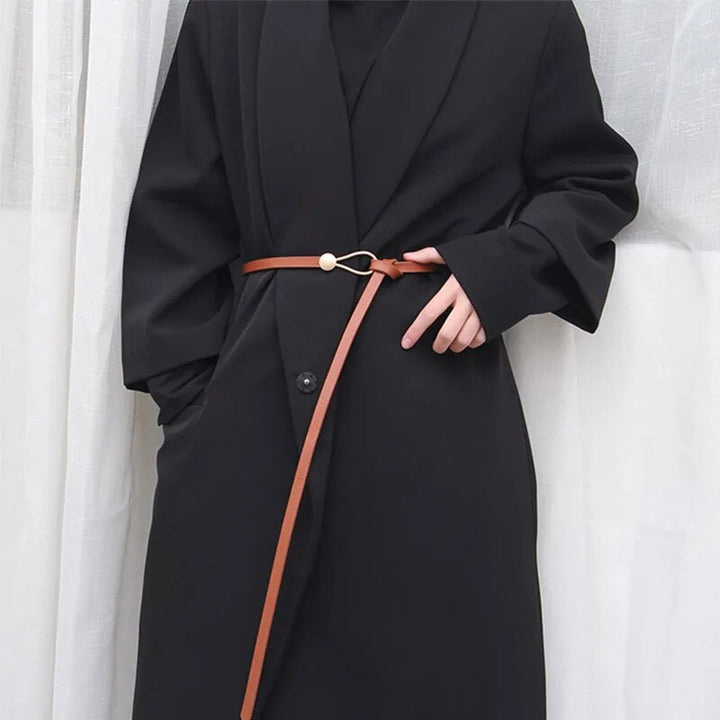 Damen Ledergürtel mit goldener Schnalle, braun, modisch, für Mäntel und Kleider.