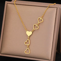 Goldene Herz-Halskette, Damen-Schmuck, elegantes Design, Geschenkidee, modisch, hochwertig.