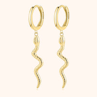 Goldene Schlangen-Ohrringe, Creolen, Damen-Schmuck, modisch, elegant, Accessoire, Geschenkidee.