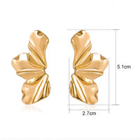 Goldene Ohrringe in Schmetterlingsform, 5,1 cm hoch, 2,7 cm breit, modisches Accessoire.