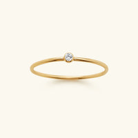 Goldener Ring mit Diamant, minimalistisches Design, eleganter Schmuck, Verlobungsring, Damen.