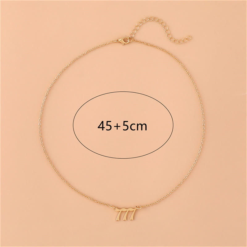 Goldene Halskette mit Buchstabenanhänger, 45+5 cm, elegantes Schmuckdesign, Damenaccessoire.