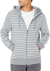 Mann in grauem gestreiftem Kapuzenpullover mit Reißverschluss und Taschen, Freizeitmode.