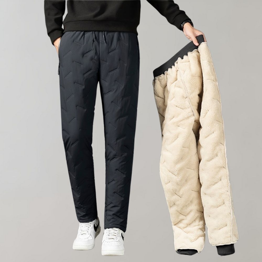 Schwarze Herren-Winterhose mit Fleece-Futter, warm, bequem, modisch, ideal für kaltes Wetter.