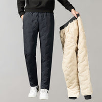 Schwarze Herren-Winterhose mit Fleece-Futter, warm, bequem, modisch, ideal für kaltes Wetter.
