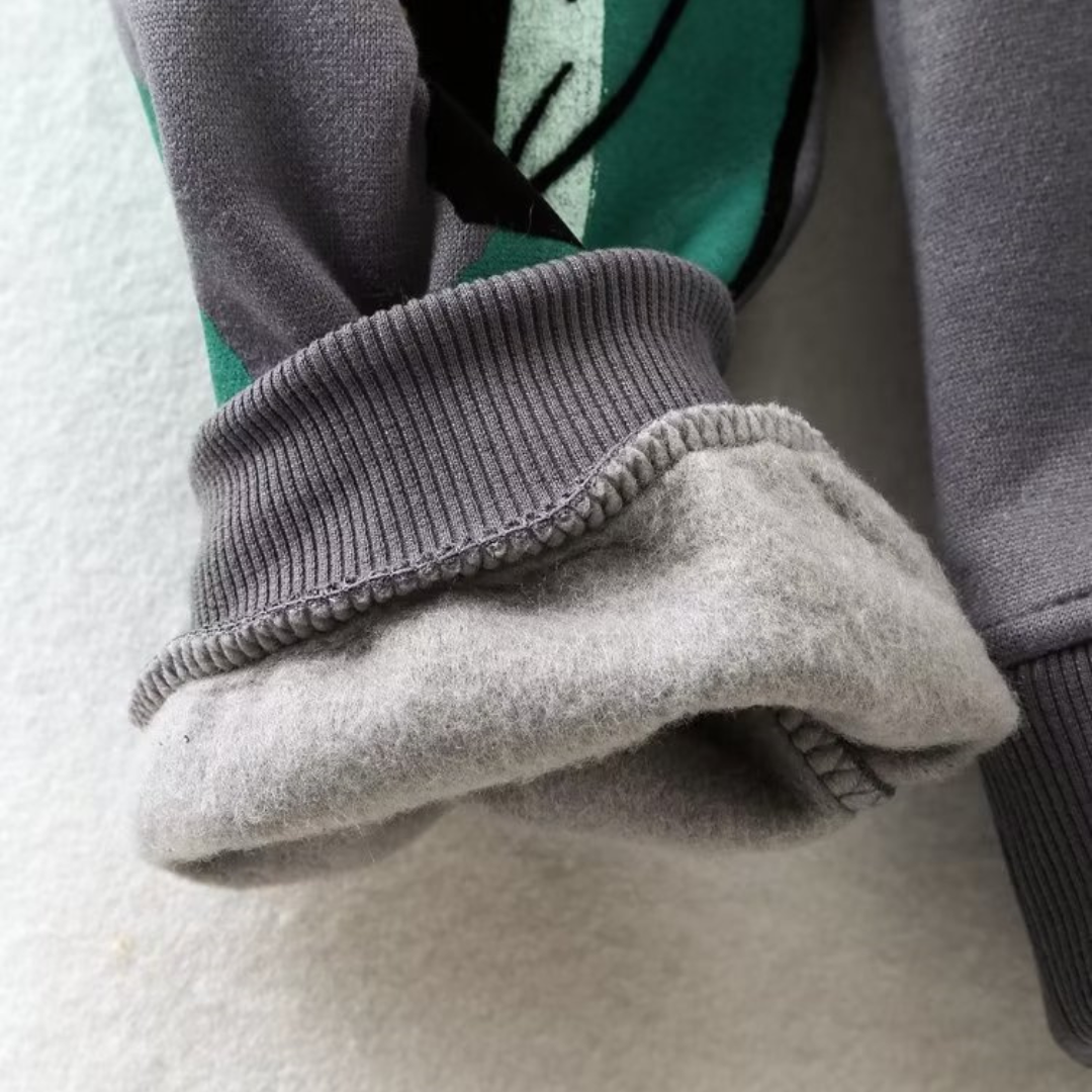 Grauer Fleece-Pulloverärmel, warm, weich, Wintermode, gemütlich, hochwertig.