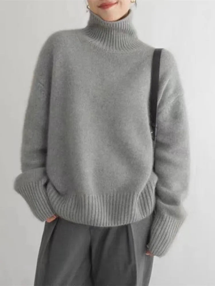 Grauer Damen-Kaschmir-Rollkragenpullover, Herbst-Winter 2023, locker, warm, elegant.