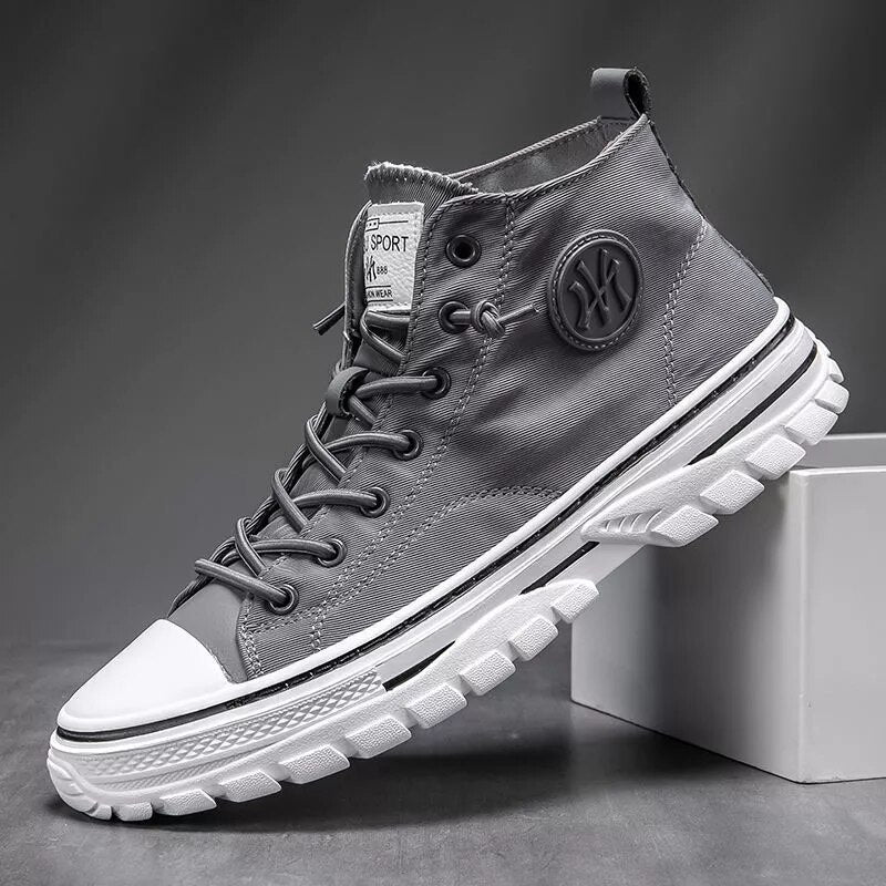 Grauer Sneaker, hohe Sohle, sportlich, Unisex, modisch, atmungsaktiv, Freizeit, Turnschuh.