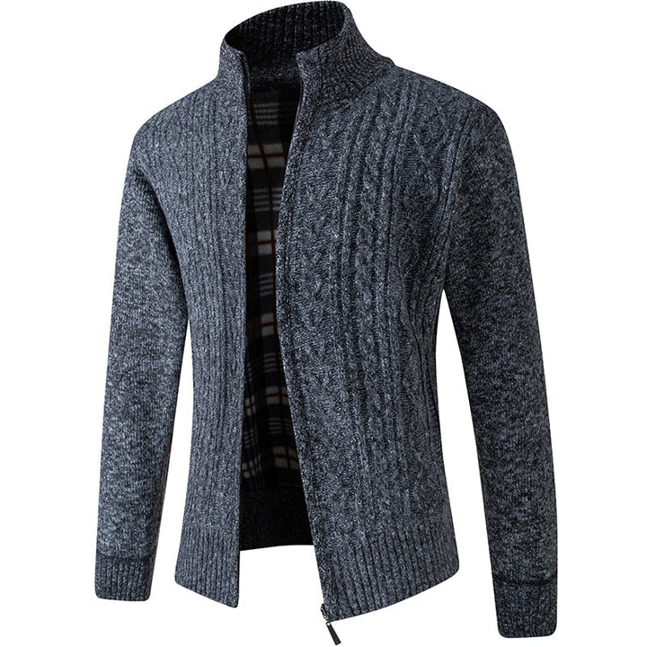 Grauer Herren-Strickjacke mit Reißverschluss, Zopfmuster, warm, modisch, Wintermode.