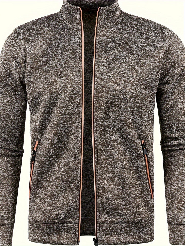 Graue Herren-Strickjacke mit Reißverschluss, Stehkragen, Taschen, modisch, bequem.