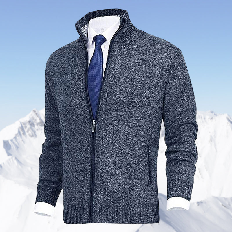 Grauer Herren-Strickjacke mit Reißverschluss, eleganter Stil, ideal für Wintermode.