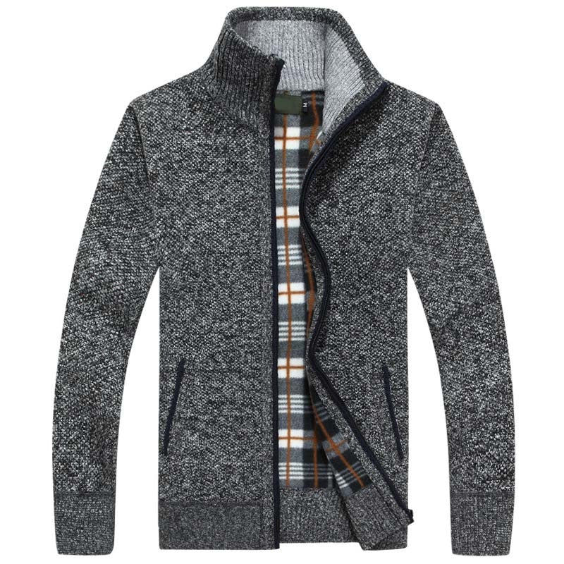 Grauer Herren-Strickjacke mit Reißverschluss, kariertes Innenfutter, warm, modisch, Wintermode.