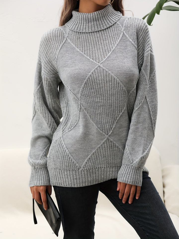 Grauer Strickpullover Damen, Rollkragen, geometrisches Muster, Herbstmode, elegant.