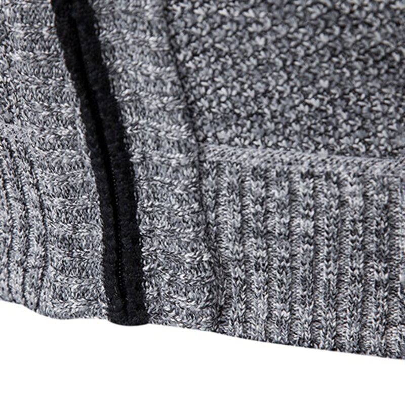 Grauer Strickpullover mit Reißverschluss, weiches Material, modisches Design, Herrenmode.