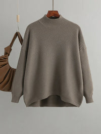 Grauer Strickpullover Damen, Oversize, Rippstrick, Herbstmode, gemütlich, modisch, elegant.