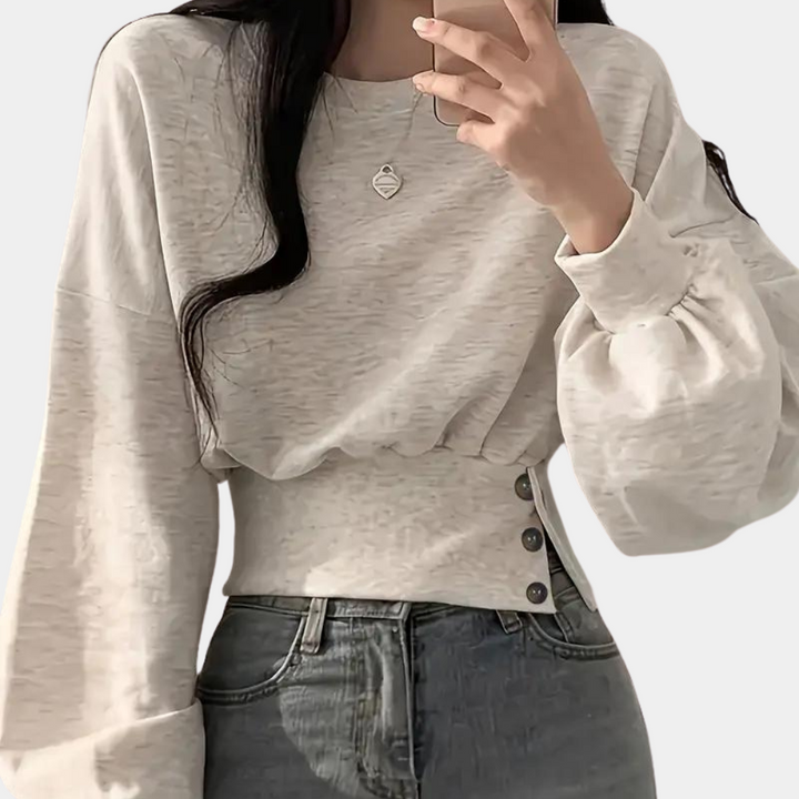 Damenpullover hellgrau, lange Ärmel, Knopfleiste, lässig, weiches Material, modisch.