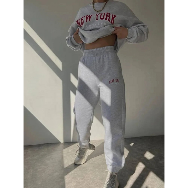 Graues New York Sweatshirt und Jogginghose Set, Damenmode, lässig, bequem, Streetwear.