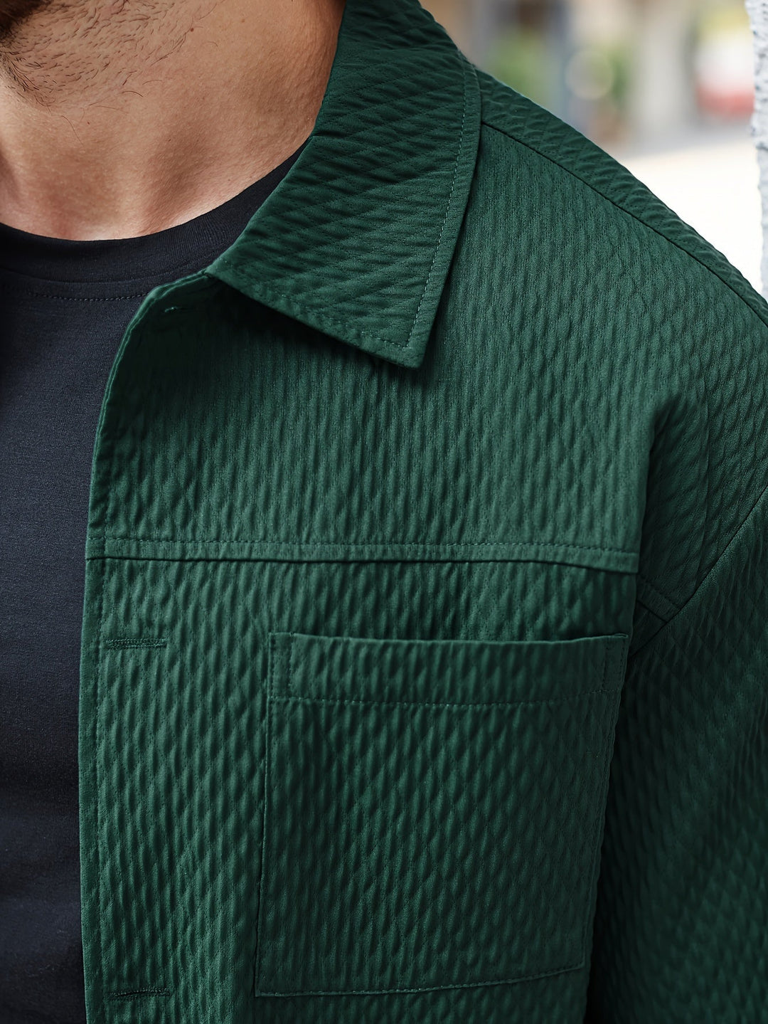 Grüne gesteppte Jacke für Herren, Baumwolle, modisch, strukturiert, Freizeitkleidung.